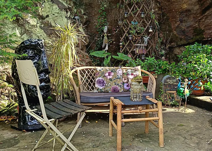 Les Des Artistes 招待所 *